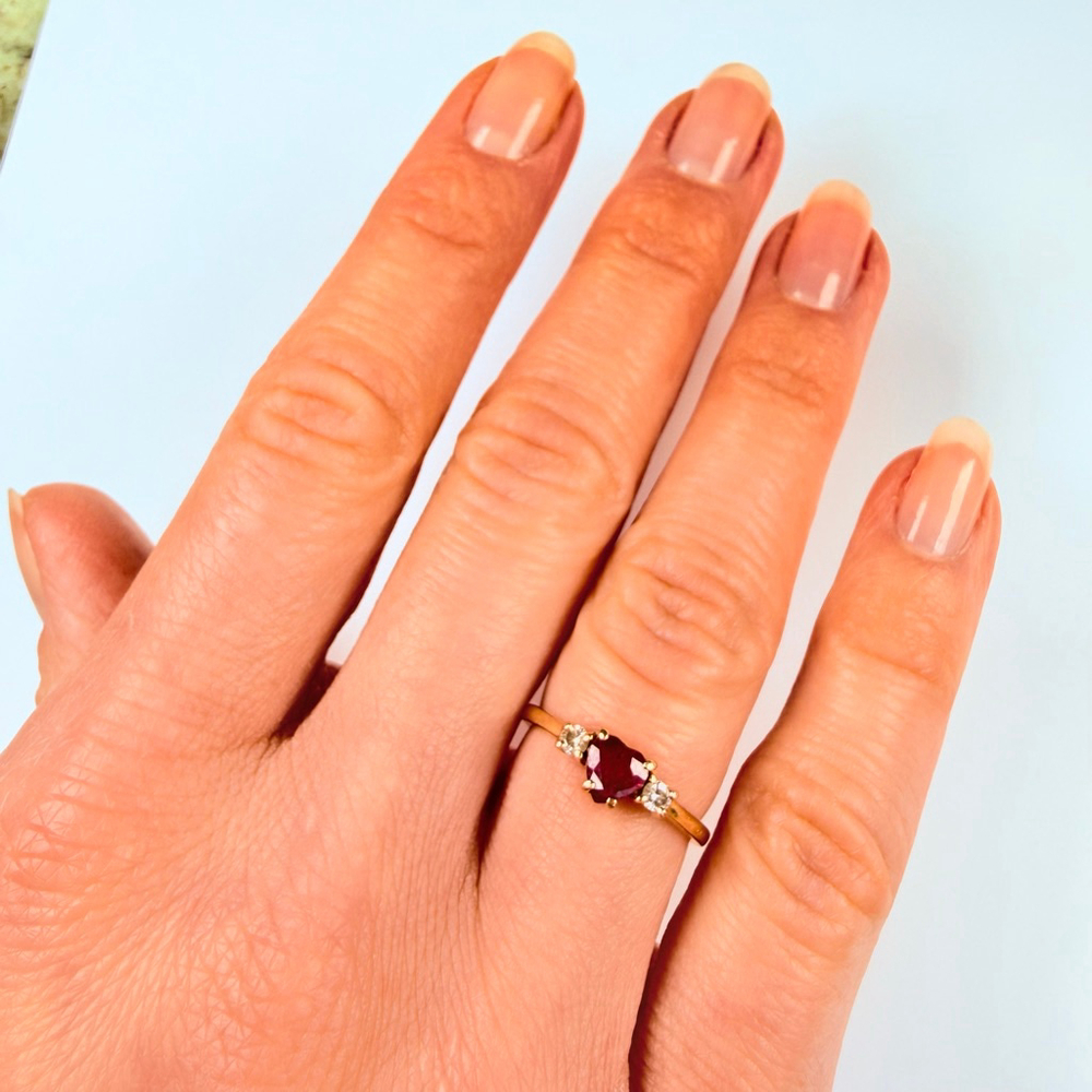 14K Solid Yellow Gold Red Genuine Ruby Heart & Diamond Vintage Ring - Picture 9 of 10